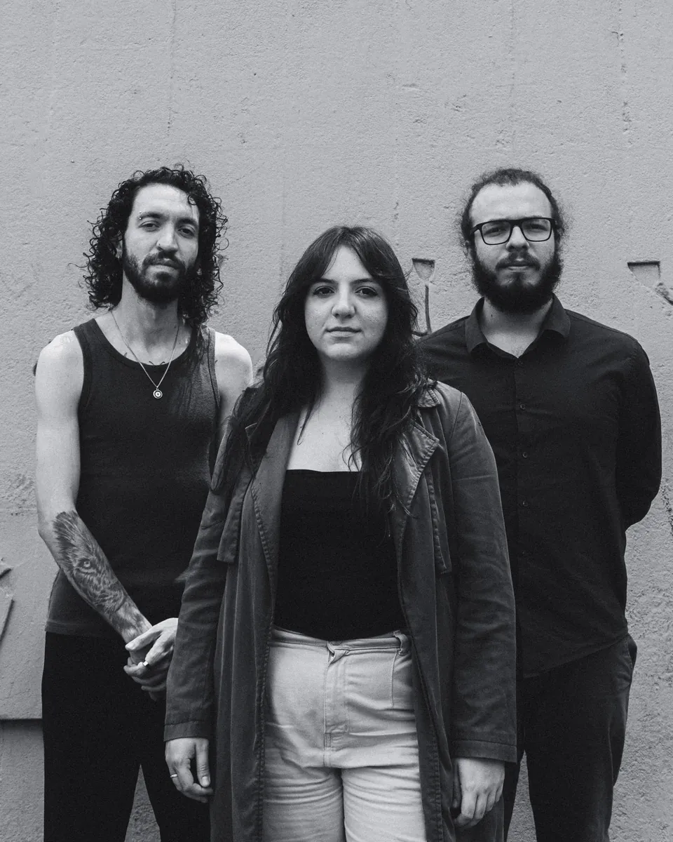 Retrato em preto e branco de Lima O Trio.